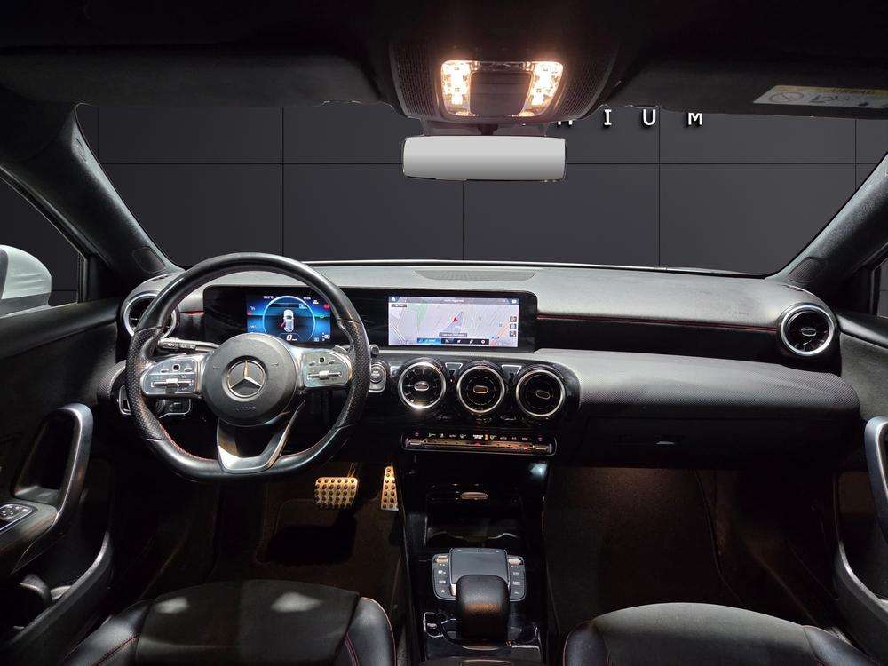 Mercedes-Benz Clase A 200 AMG 2022 gris montaña - foto 11