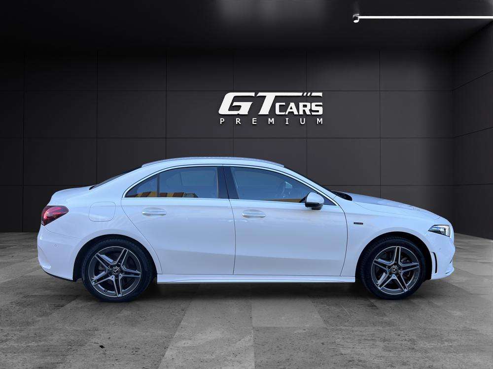 Mercedes-Benz Clase A Sedan 250e AMG 2022 blanco - foto 2