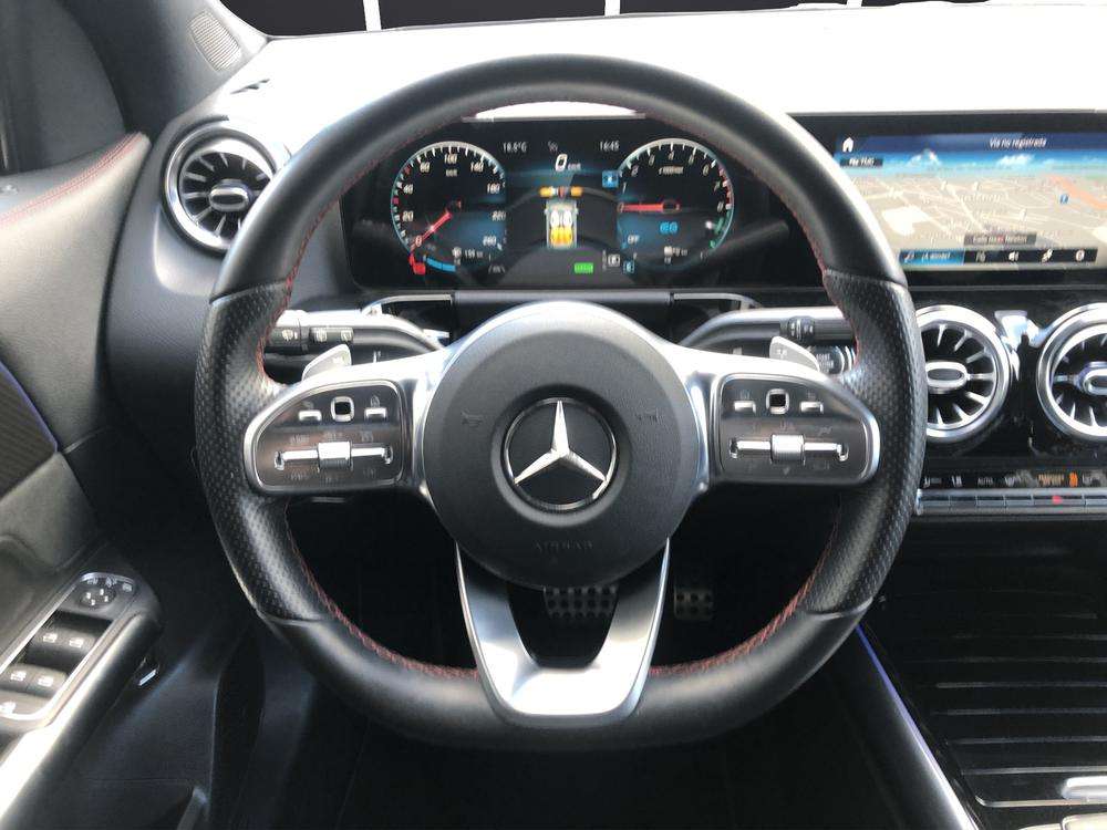 Mercedes-Benz GLA 250e AMG 2022 gris montaña - foto 10