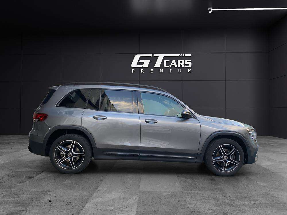 Mercedes-Benz GLB 200D AMG 2022 gris montaña - foto 2