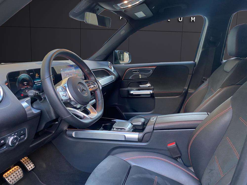 Mercedes-Benz GLB 200D AMG 2022 gris montaña - foto 8