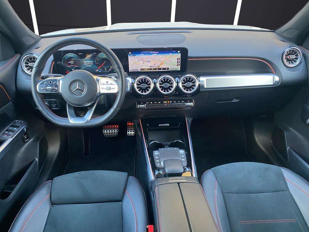 Mercedes-Benz GLB 200D AMG 2022 gris montaña - foto 9