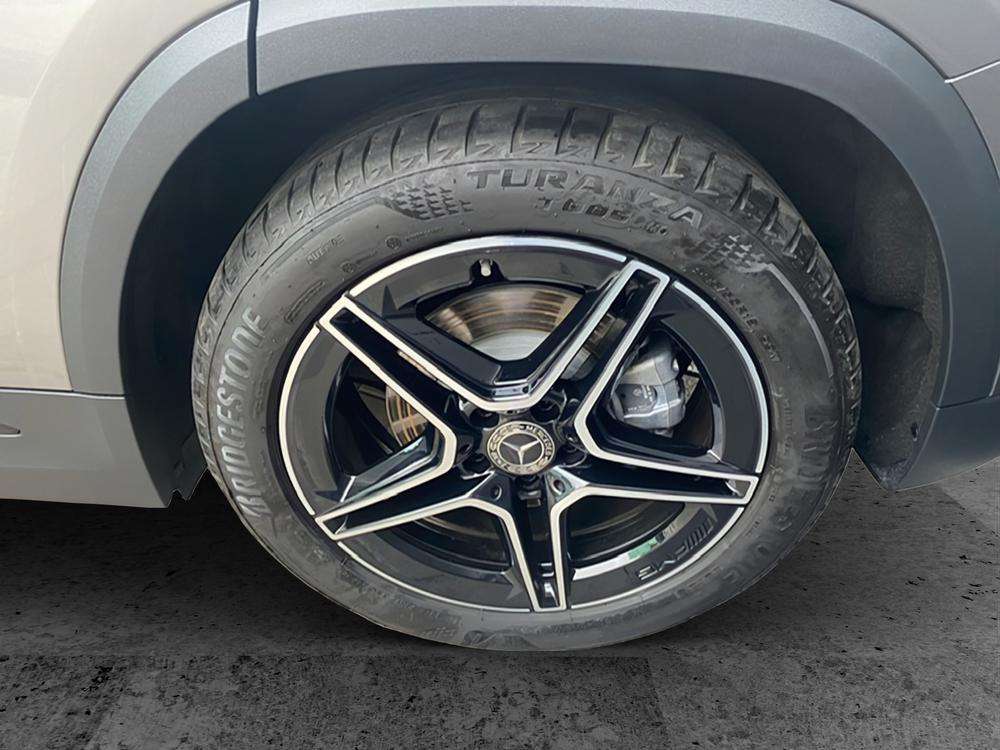 Mercedes-Benz GLA 200 AMG 2022 gris montaña - foto 6