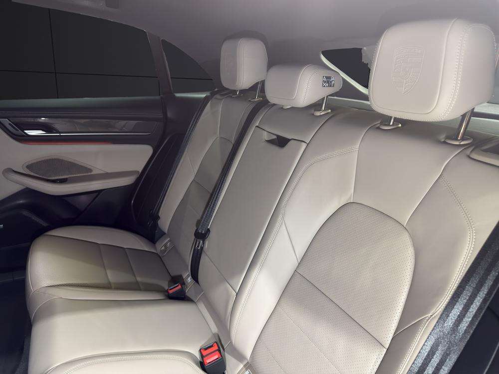 Porsche Macan 4 2024 gris - foto 16