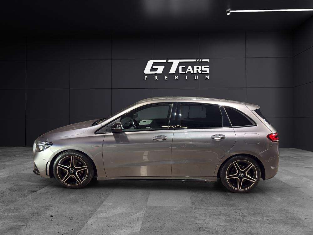 Mercedes-Benz Clase B 200D AMG 2022 gris montaña - foto 2