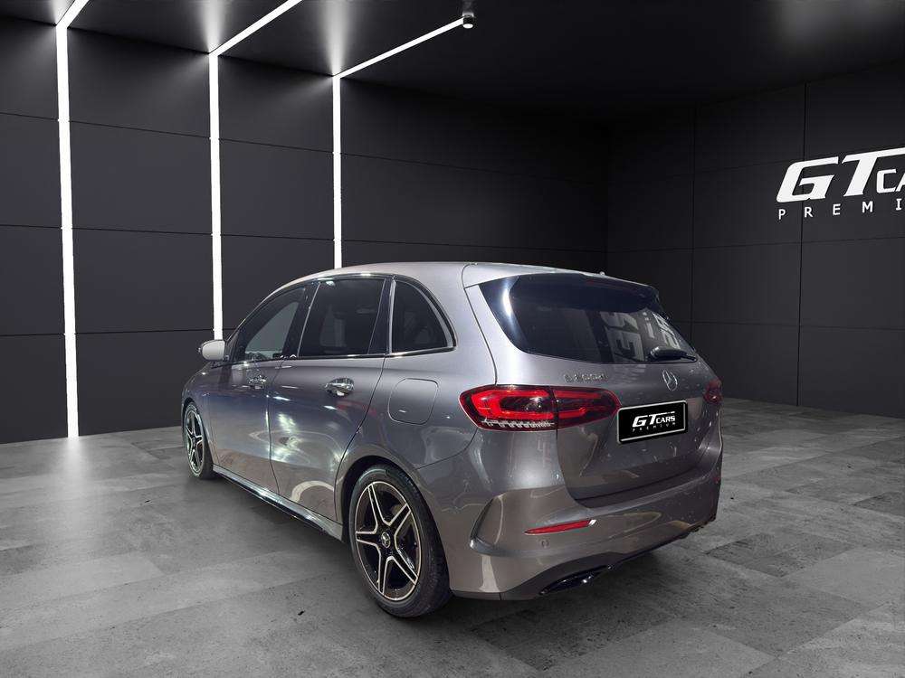 Mercedes-Benz Clase B 200D AMG 2022 gris montaña - foto 3
