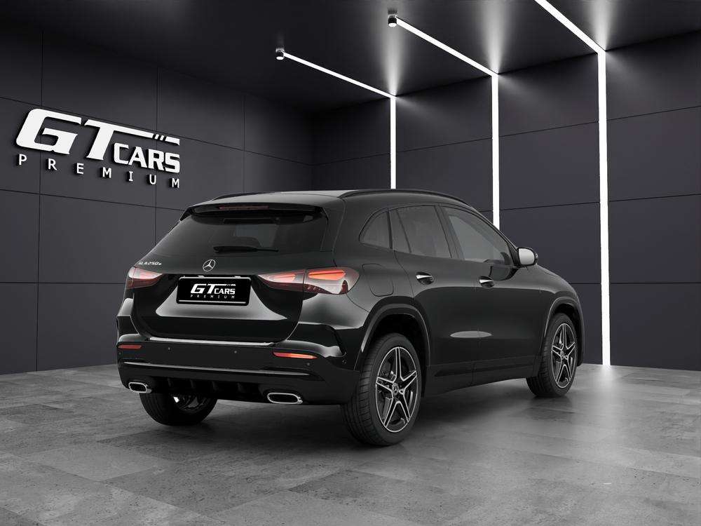 Mercedes-Benz GLA 250e AMG 2024 negro - foto 3