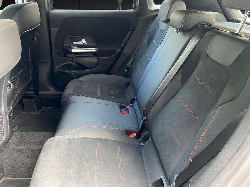 Mercedes-Benz GLA 250e AMG 2024 negro - foto 12