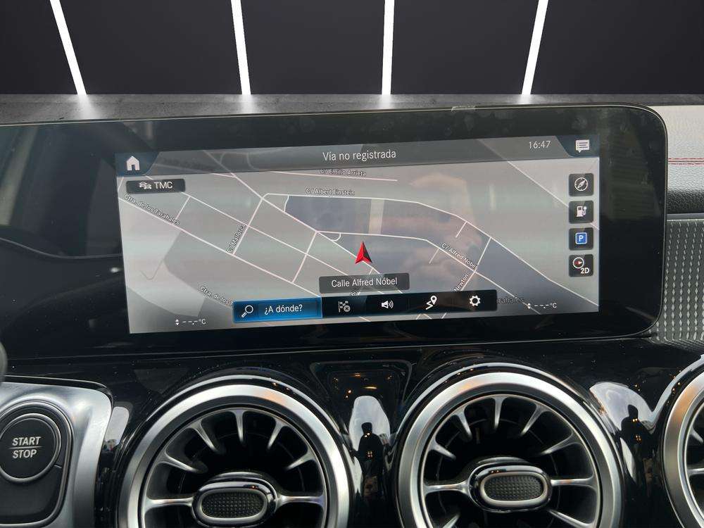 Mercedes-Benz EQB 300 4MATIC AMG 2022 blanco - foto 14