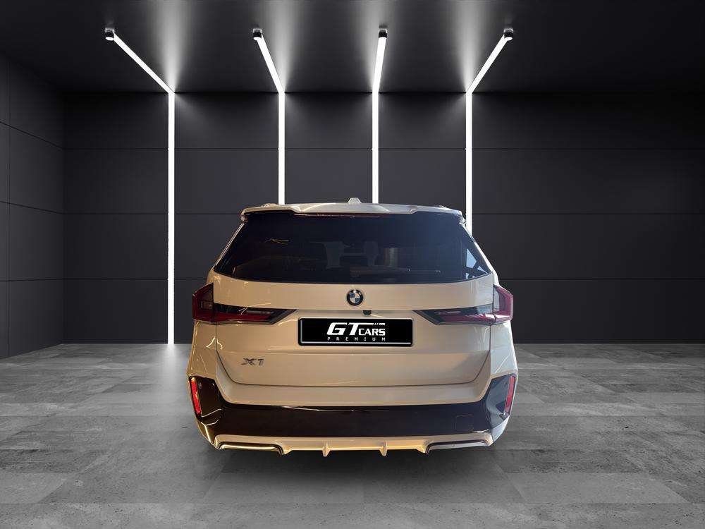 BMW X1 sDrive 18i Paquete M 2022 blanco - foto 4
