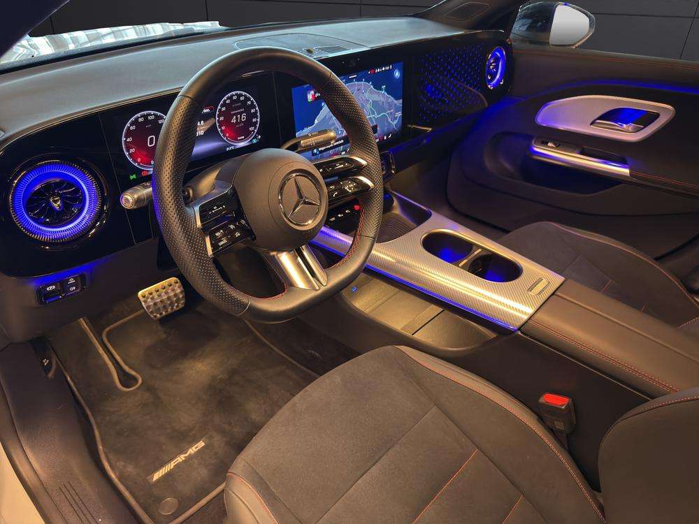 Mercedes-Benz CLA 250+ AMG 2025 gris - foto 8