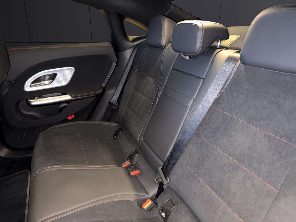 Mercedes-Benz CLA 250+ AMG 2025 gris - foto 15