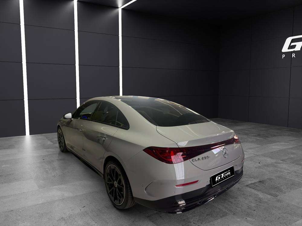 Mercedes-Benz CLA 250+ AMG 2026 gris - foto 5
