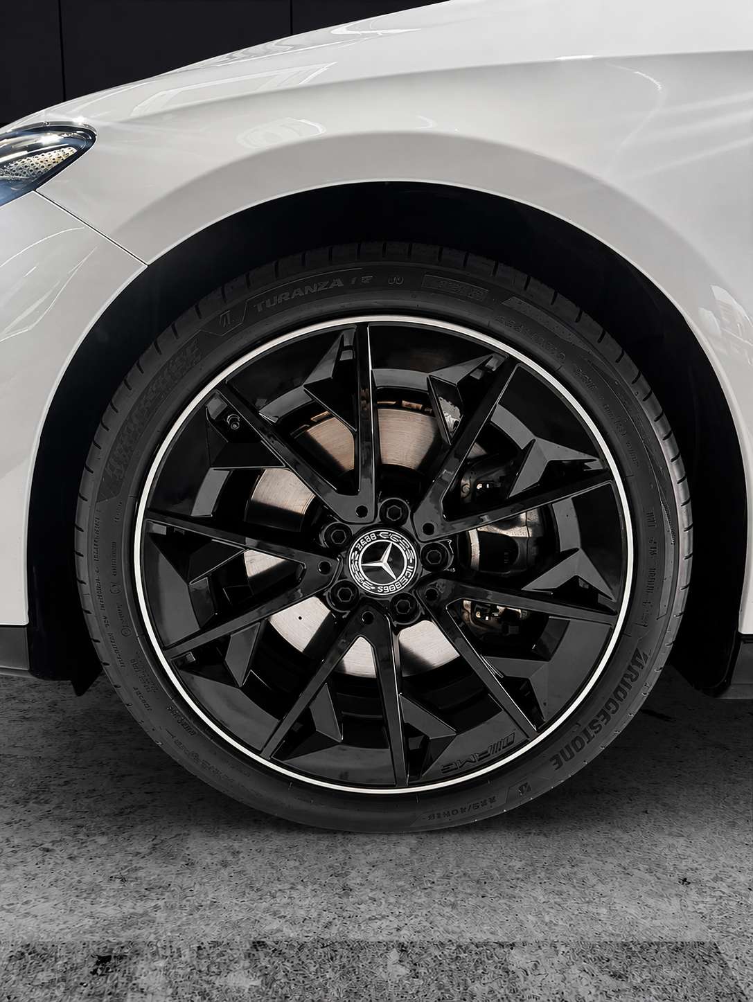 Mercedes-Benz CLA 250+ AMG 2026 gris - foto 6