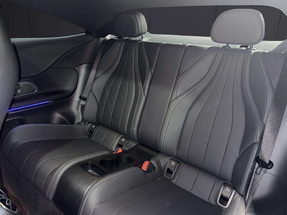 Mercedes-Benz CLE 300e AMG 2025 negro - foto 16