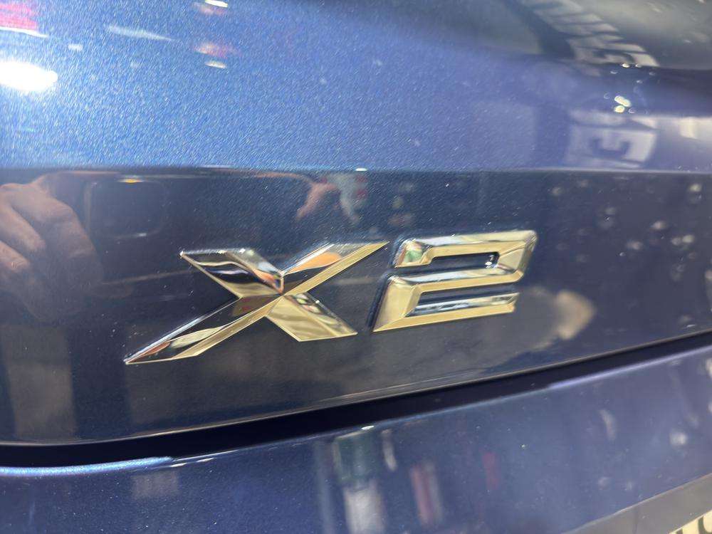 BMW X2 xDrive 25e 2021 azul - foto 8
