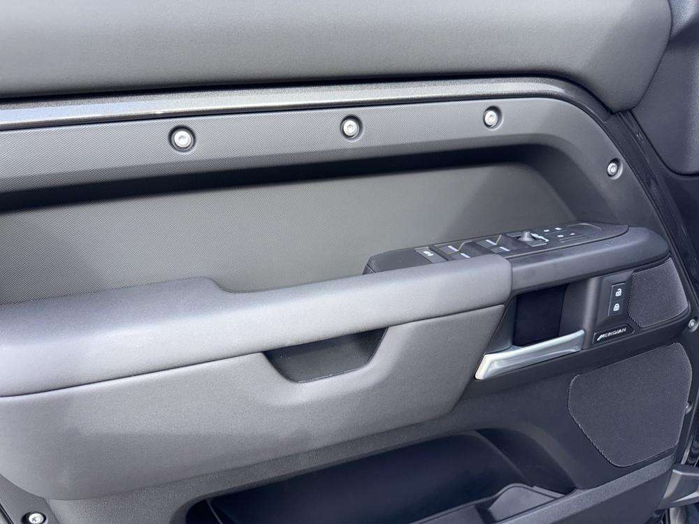 Land Rover Range Rover Defender 2026 gris - foto 15