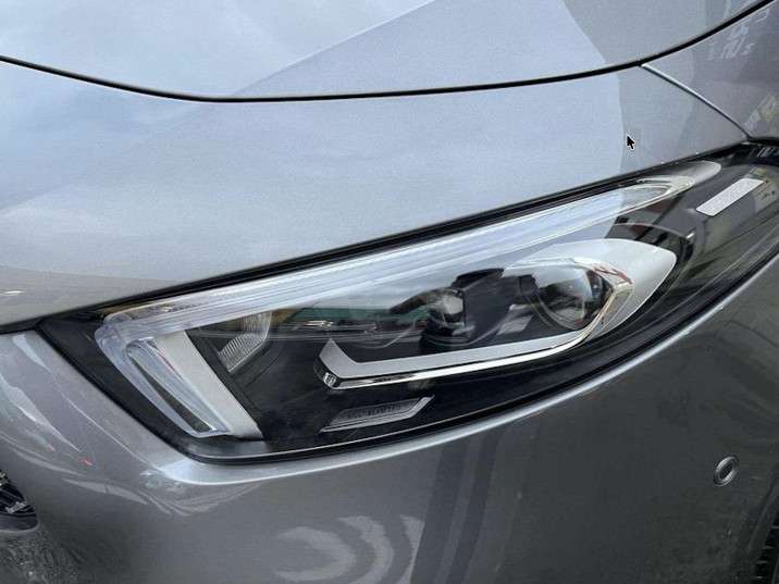 Mercedes-Benz Clase A 250e AMG 2020 gris montaña - foto 5