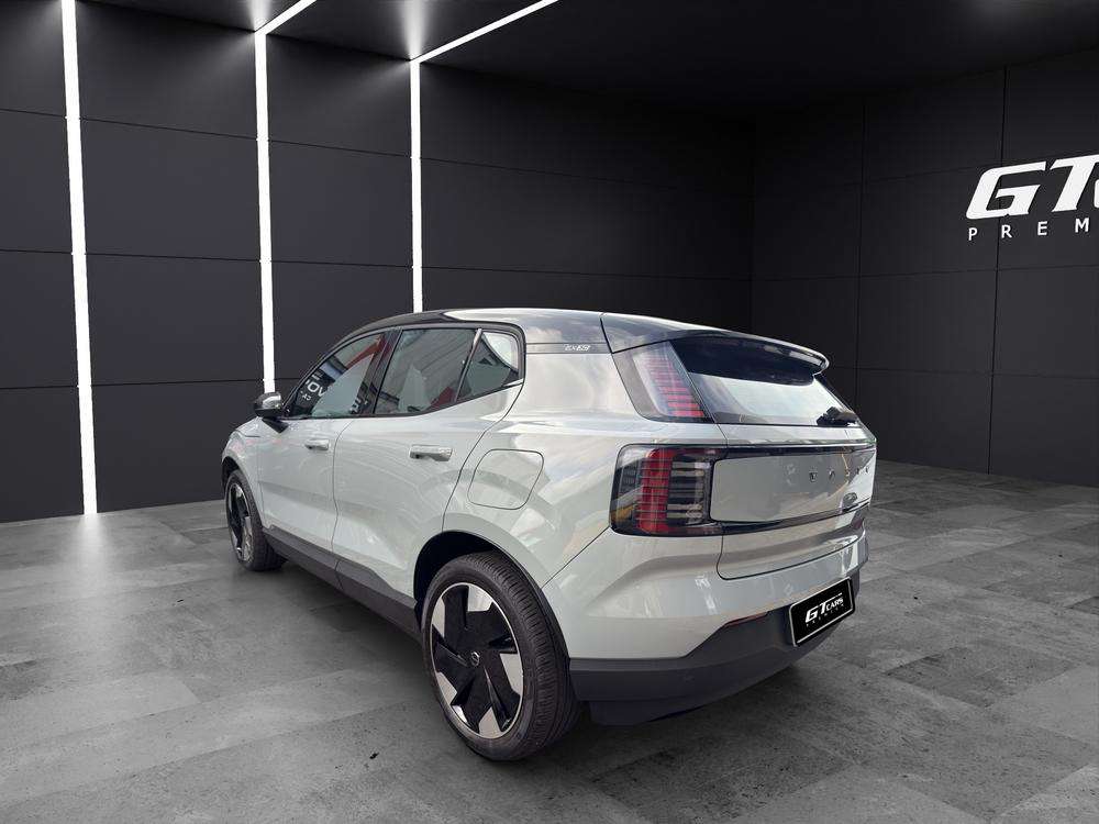 Volvo EX30 . 2024 gris - foto 3