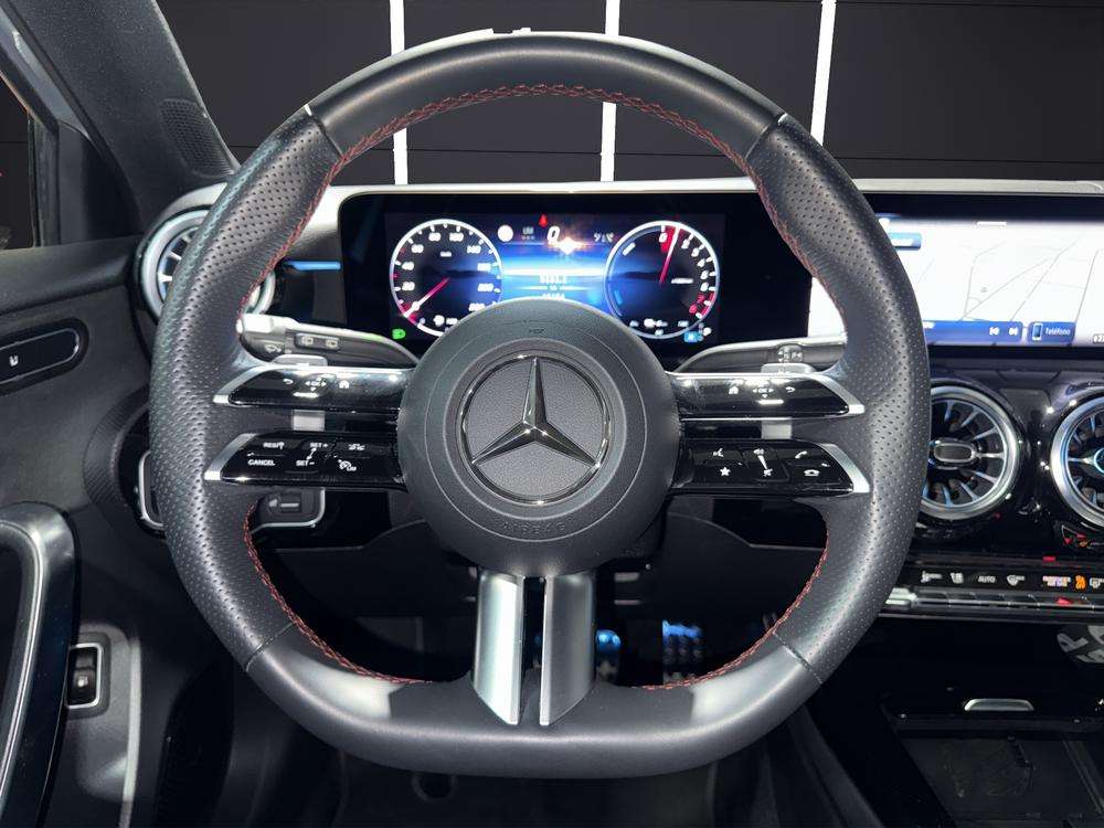 Mercedes-Benz Clase A 250e AMG 2025 gris montaña - foto 10