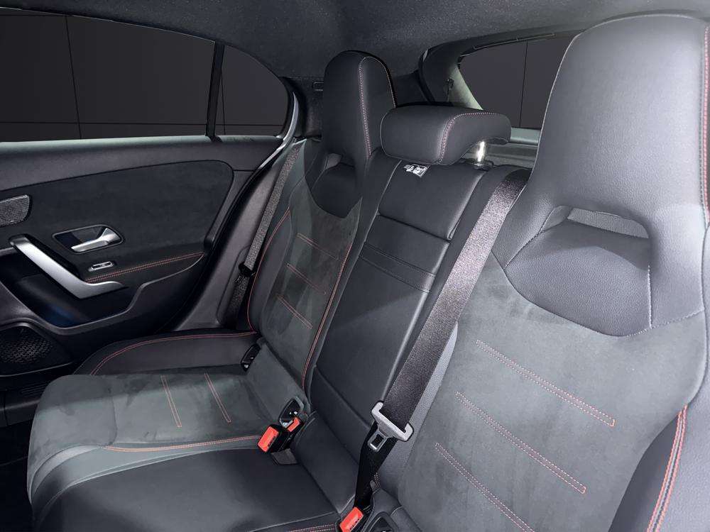 Mercedes-Benz Clase A 250e AMG 2025 gris montaña - foto 16