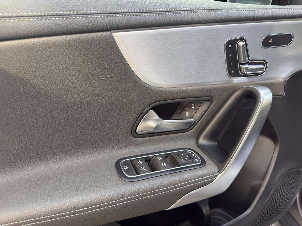 Mercedes-Benz Clase A 35 AMG 4MATIC 2022 gris - foto 15