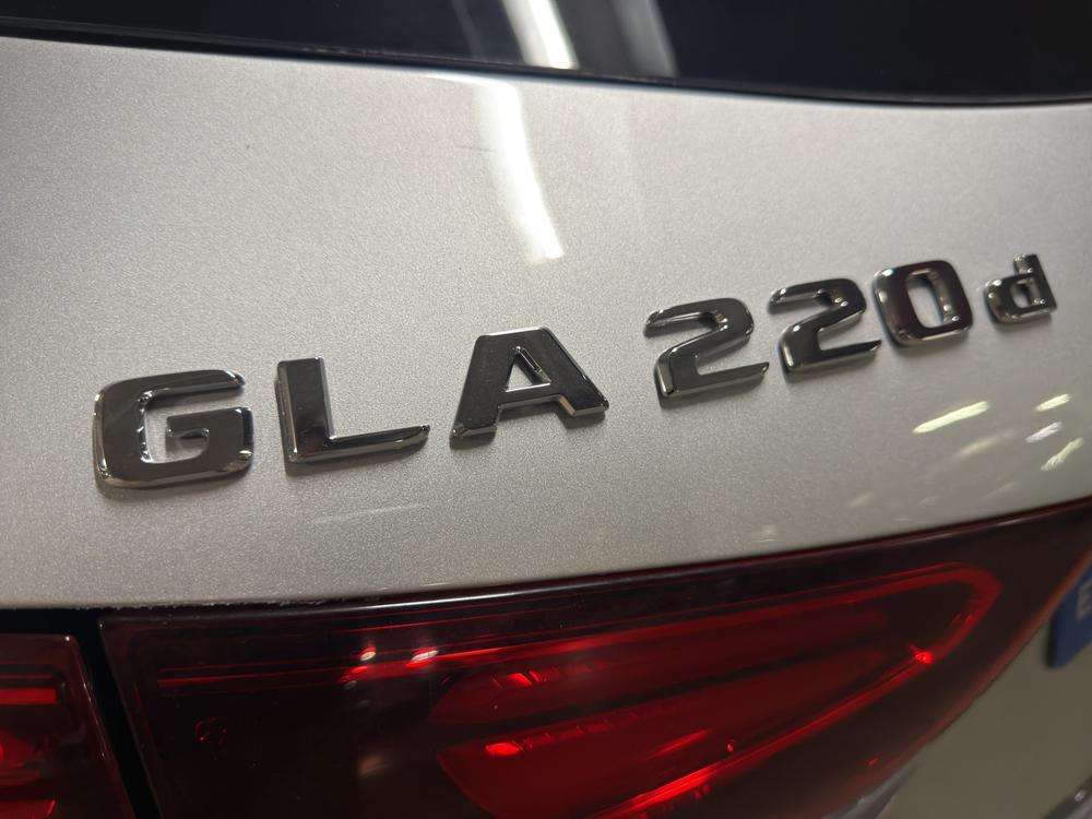 Mercedes-Benz GLA 220d AMG 4MATIC 2024 plata - foto 8