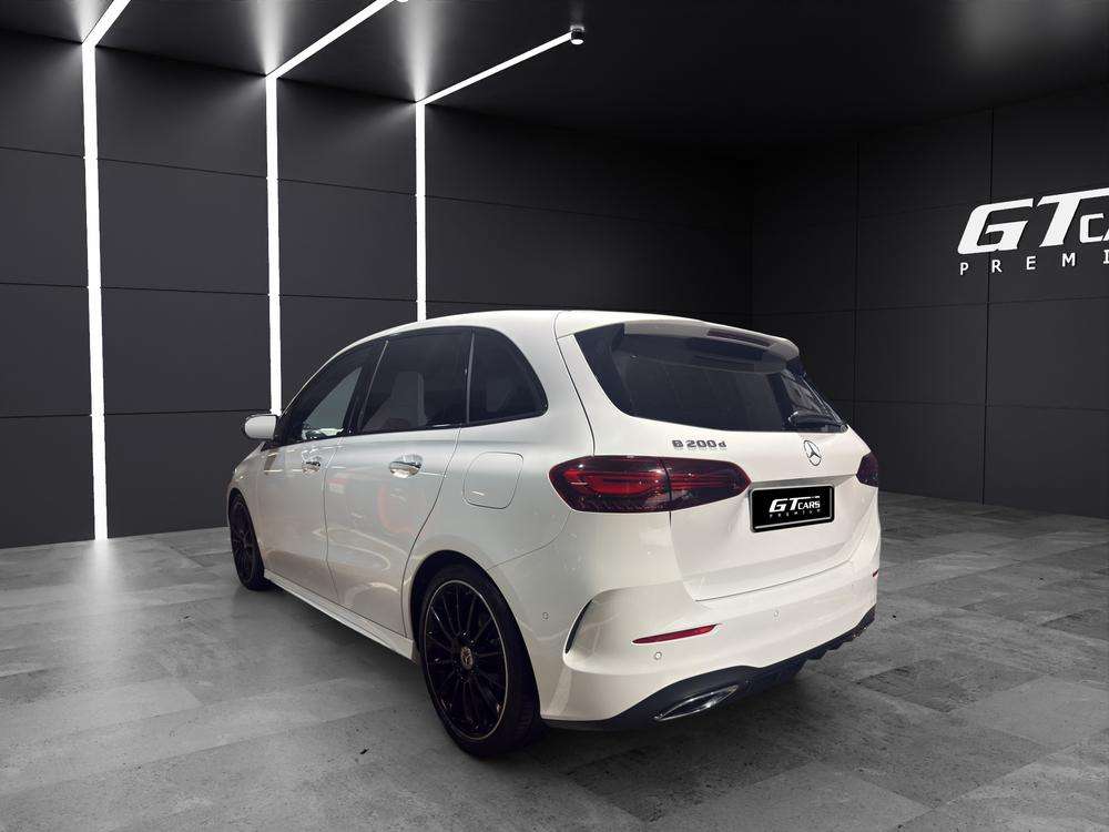 Mercedes-Benz Clase B 200D  AMG 2023 blanco - foto 3