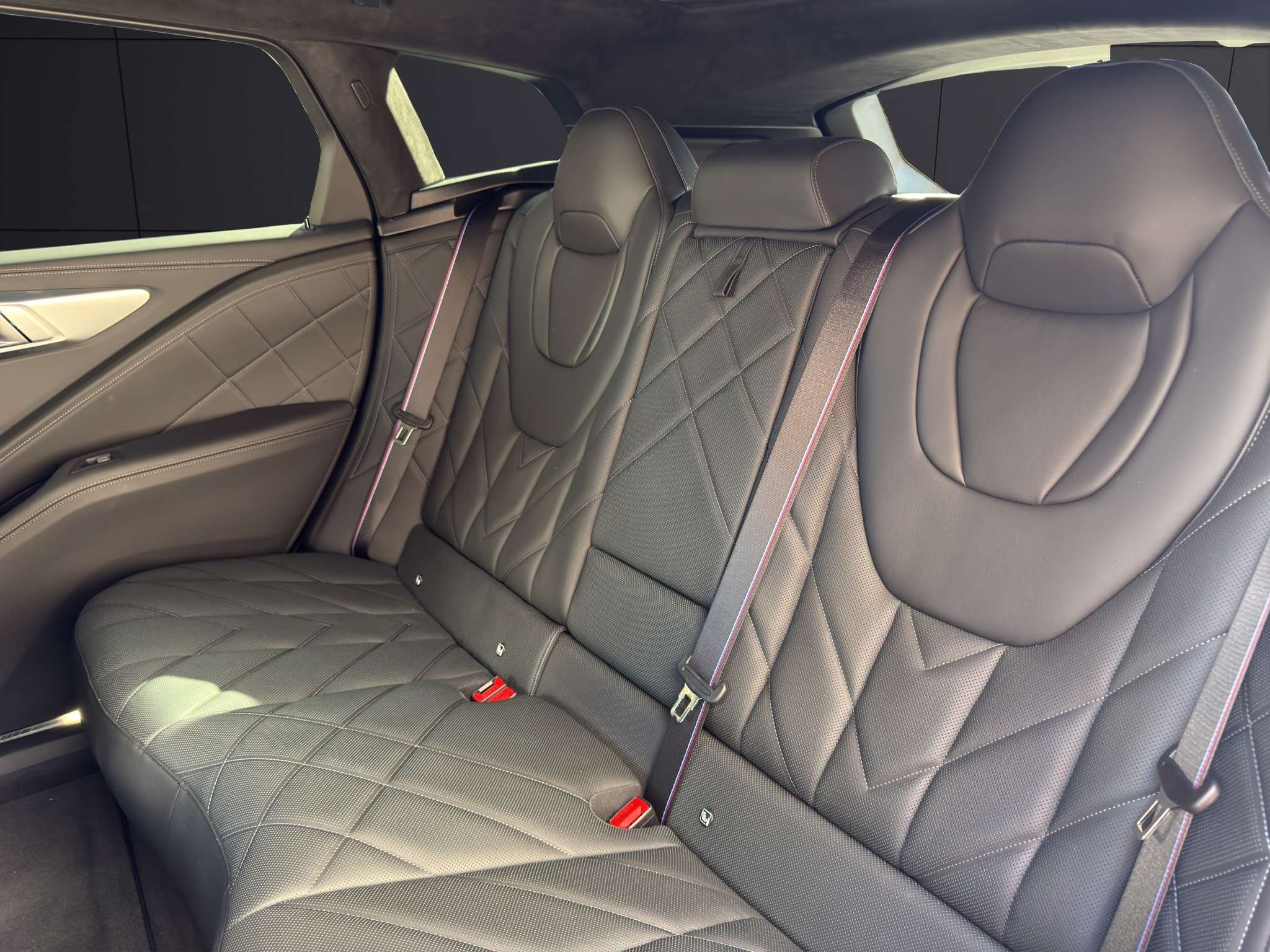 BMW XM . 2025 negro - foto 19