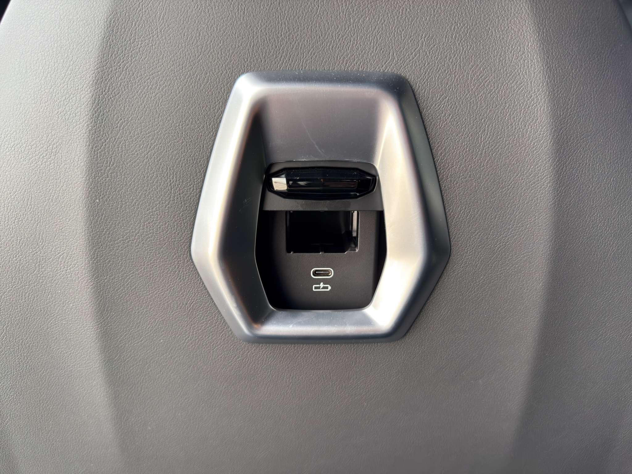BMW XM . 2025 negro - foto 14