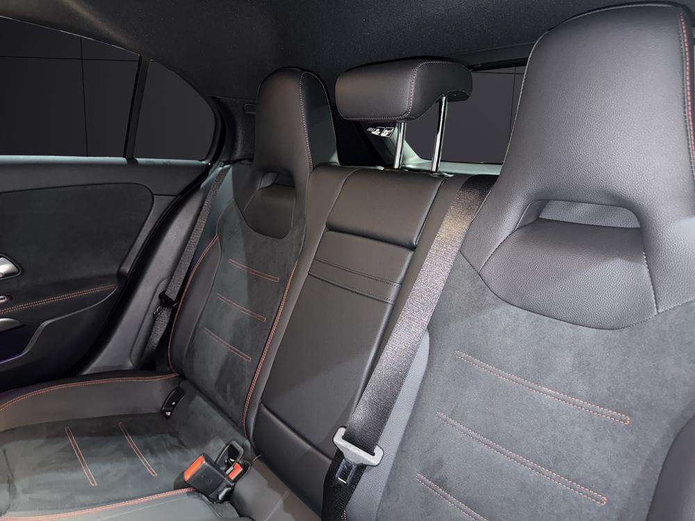 Mercedes-Benz Clase A 250e AMG 2026 negro - foto 16