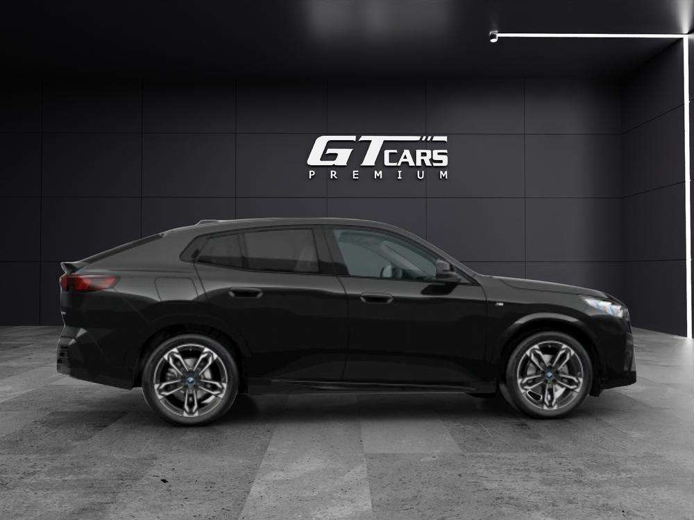 BMW iX2 eDrive20 2024 negro - foto 2