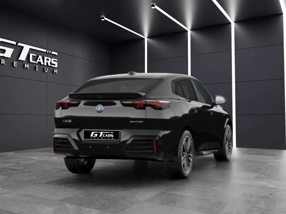 BMW iX2 eDrive20 2024 negro - foto 4