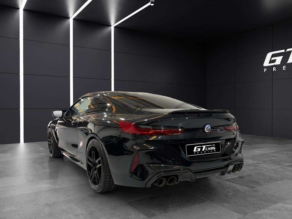 BMW M8 Competition 2022 negro - foto 3