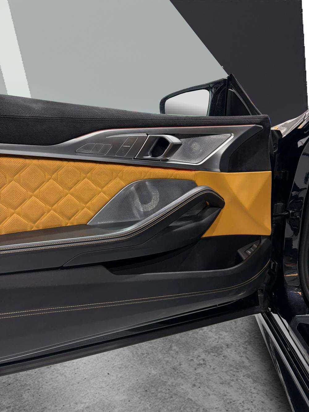 BMW M8 Competition 2022 negro - foto 15