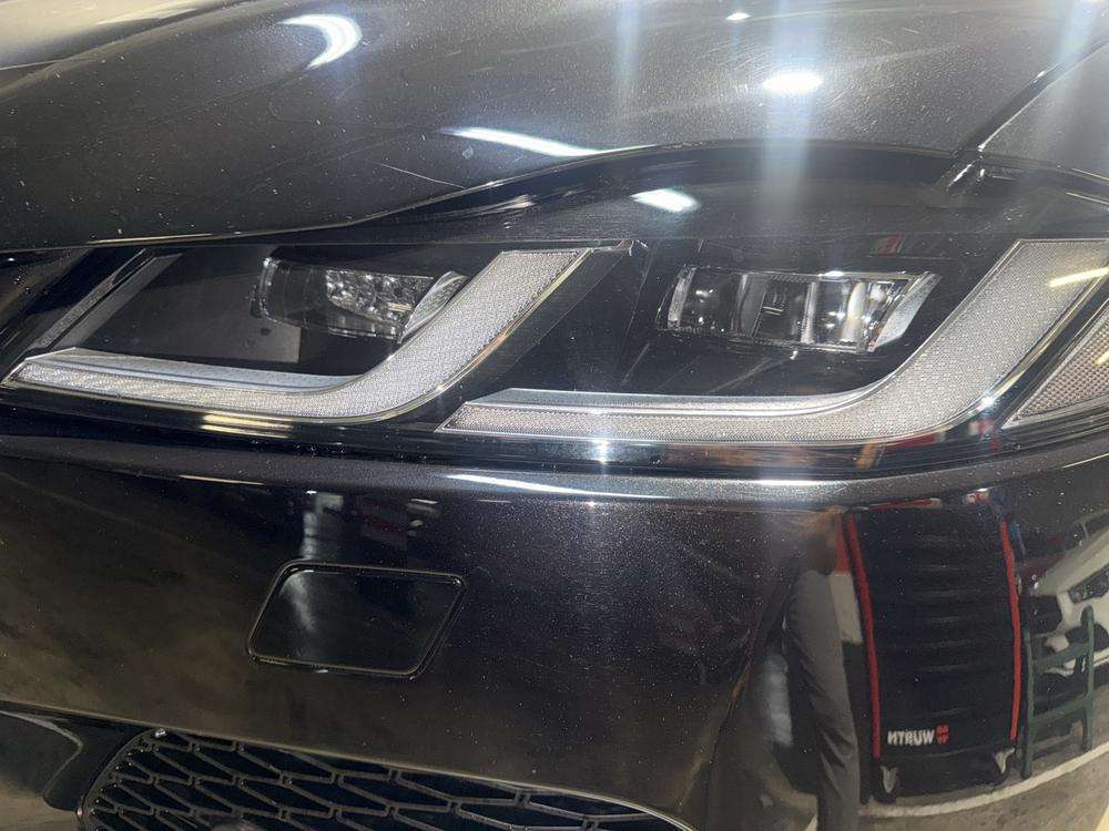 Jaguar Fpace P400e 2021 negro - foto 6