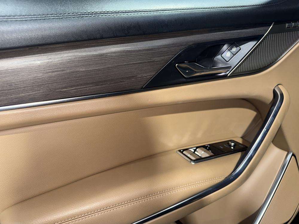 Jaguar Fpace P400e 2021 negro - foto 14
