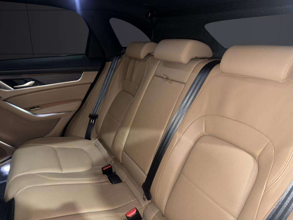 Jaguar Fpace P400e 2021 negro - foto 15