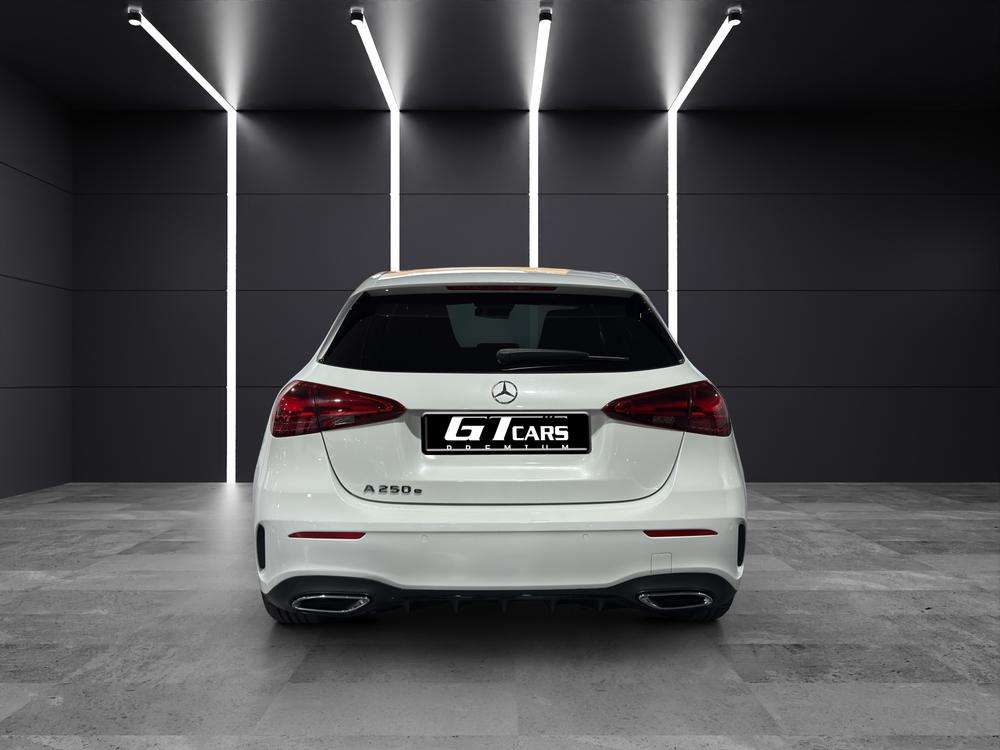 Mercedes-Benz Clase A 250e AMG 2026 blanco - foto 5