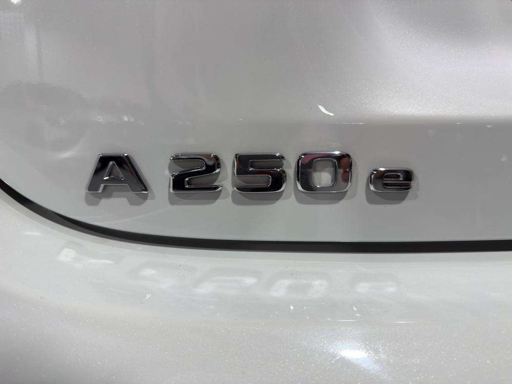 Mercedes-Benz Clase A 250e AMG 2026 blanco - foto 8