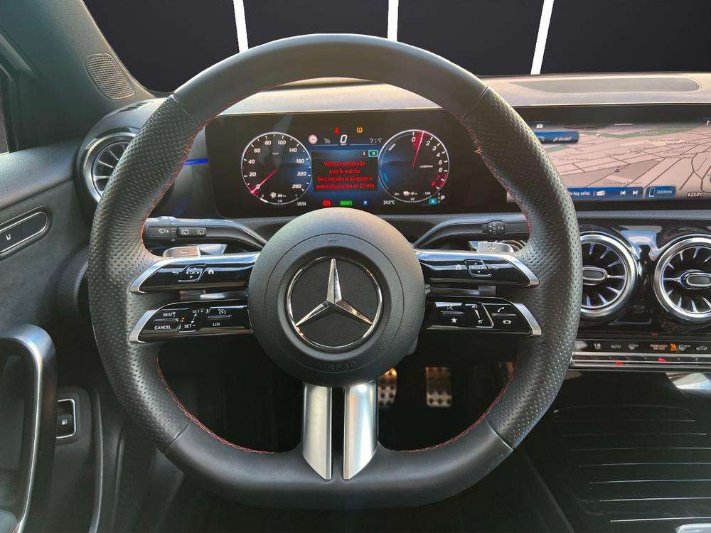 Mercedes-Benz Clase A 250e AMG 2026 blanco - foto 11