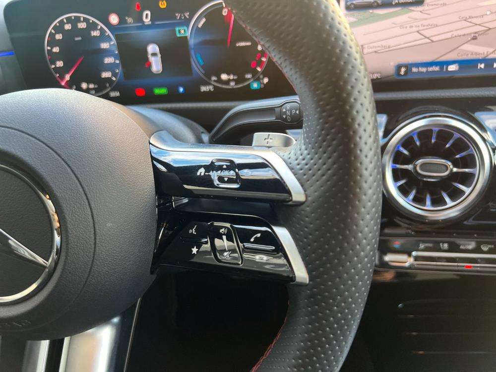 Mercedes-Benz Clase A 250e AMG 2026 blanco - foto 12