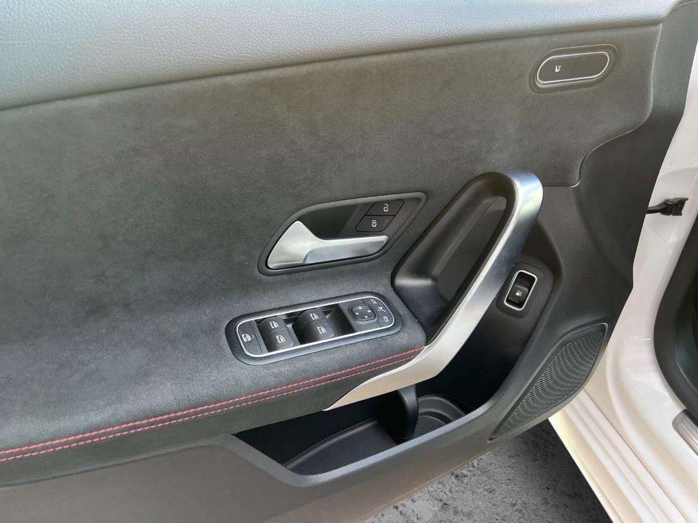 Mercedes-Benz Clase A 250e AMG 2026 blanco - foto 15