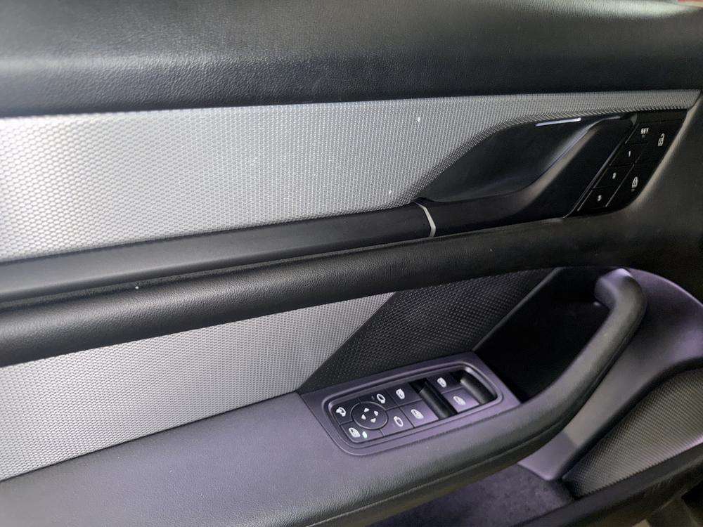 Porsche Taycan . 2021 negro - foto 14