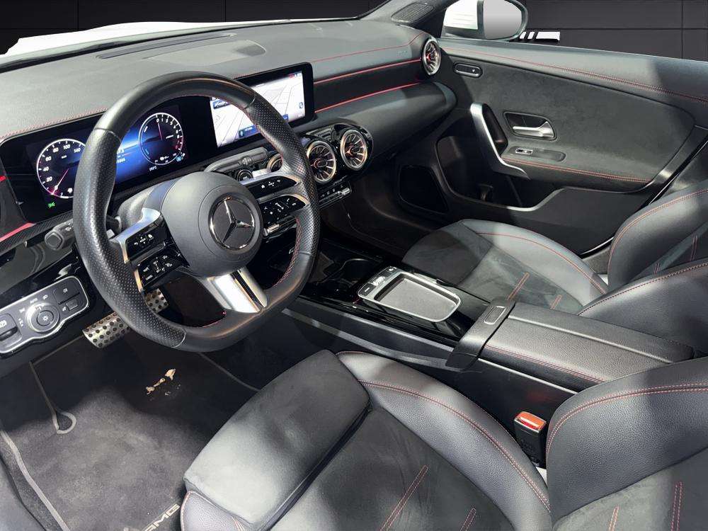 Mercedes-Benz CLA 250e AMG 2025 gris montaña - foto 5