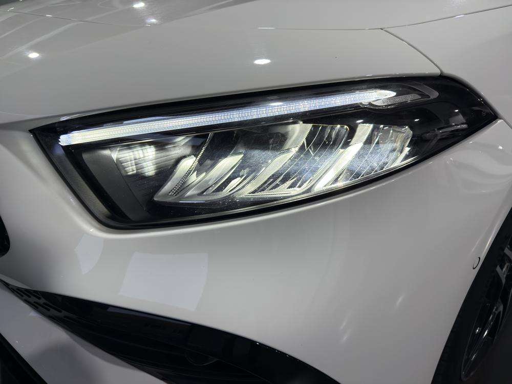Mercedes-Benz Clase A 250e AMG 2025 blanco - foto 6