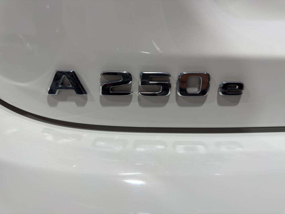 Mercedes-Benz Clase A 250e AMG 2025 blanco - foto 7