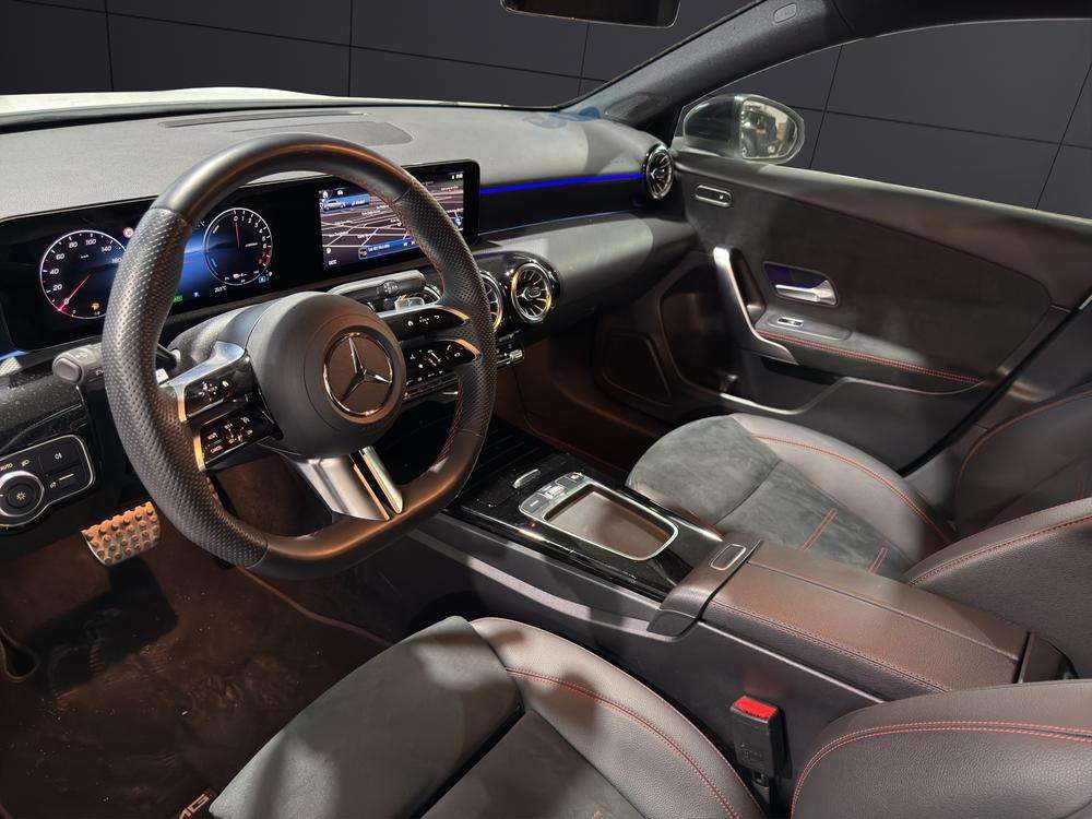 Mercedes-Benz Clase A 250e AMG 2025 blanco - foto 8