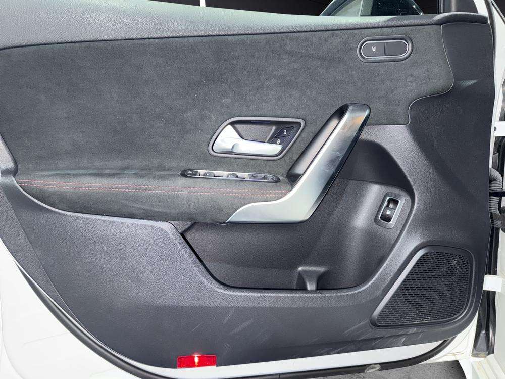 Mercedes-Benz Clase A 250e AMG 2025 blanco - foto 14