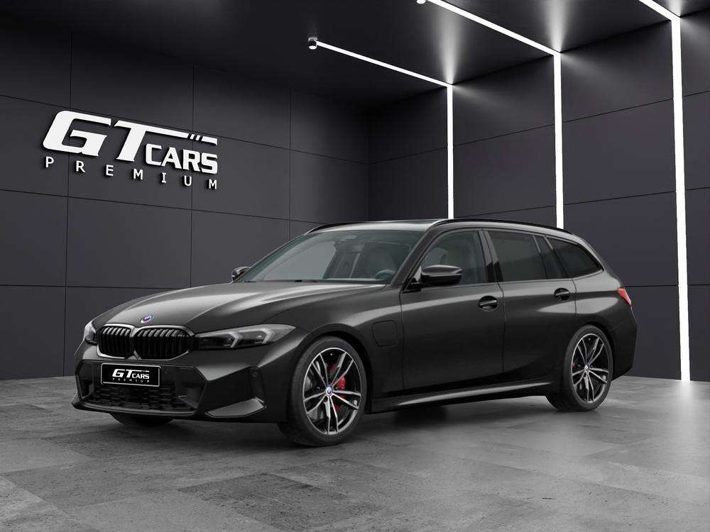 BMW Serie 3 330e xDrive Touring 2023 negro - foto 1